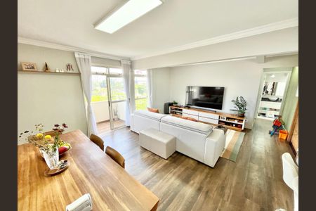 Apartamento à venda com 120m², 3 quartos e 2 vagas Apartamento à venda com 120m², 3 quartos e 2 vagasSala/Cozinha