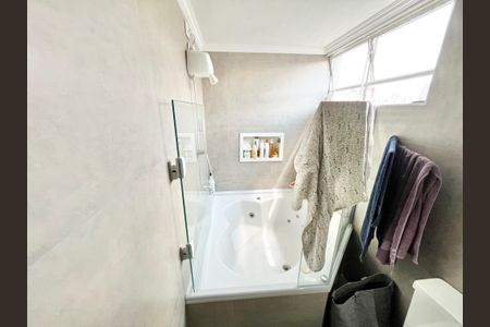 Apartamento à venda com 120m², 3 quartos e 2 vagas Apartamento à venda com 120m², 3 quartos e 2 vagasBanheiro 2