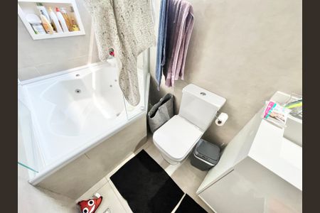 Apartamento à venda com 120m², 3 quartos e 2 vagas Apartamento à venda com 120m², 3 quartos e 2 vagasBanheiro 2