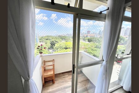 Apartamento à venda com 120m², 3 quartos e 2 vagas Apartamento à venda com 120m², 3 quartos e 2 vagasVaranda da Sala