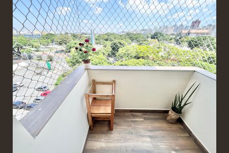 Apartamento à venda com 120m², 3 quartos e 2 vagas Apartamento à venda com 120m², 3 quartos e 2 vagasVaranda da Sala