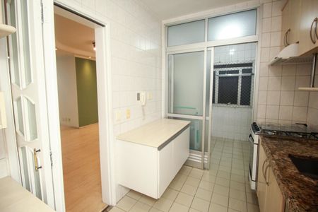 Apartamento à venda com 75m², 3 quartos e 2 vagas Apartamento à venda com 75m², 3 quartos e 2 vagasCozinha