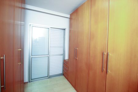 Apartamento à venda com 75m², 3 quartos e 2 vagas Apartamento à venda com 75m², 3 quartos e 2 vagasCloset