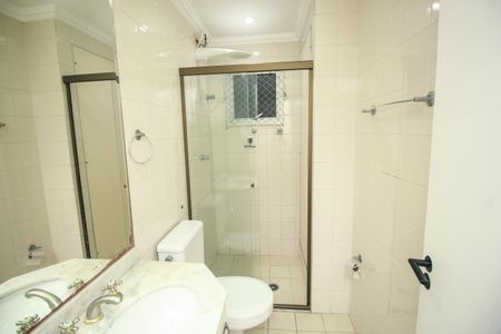 Apartamento à venda com 75m², 3 quartos e 2 vagas Apartamento à venda com 75m², 3 quartos e 2 vagasBanheiro Social