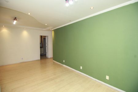 Apartamento à venda com 75m², 3 quartos e 2 vagas Apartamento à venda com 75m², 3 quartos e 2 vagasSala