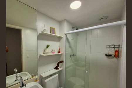 Apartamento à venda com 77m², 3 quartos e 1 vaga Apartamento à venda com 77m², 3 quartos e 1 vagaBanheiro