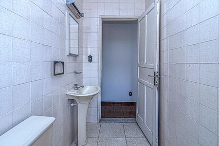 Casa à venda com 150m², 2 quartos e 1 vagabanheiro social_4
