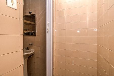 Casa à venda com 150m², 2 quartos e 1 vagabanheiro na ára de serviço_3