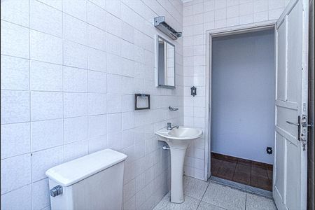 banheiro social_3 de casa à venda com 2 quartos, 150m² em Vila Moraes, São Paulo