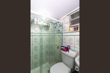 Banheiro de apartamento para alugar com 2 quartos, 46m² em Padre Miguel, Rio de Janeiro