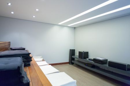 Apartamento à venda com 87m², 2 quartos e 2 vagascinema 