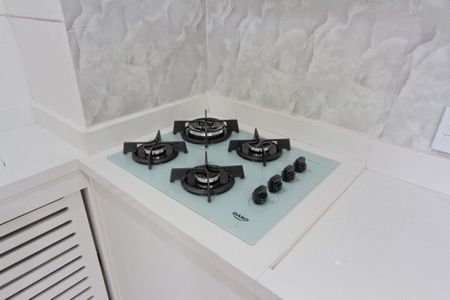 Apartamento para alugar com 38m², 2 quartos e sem vaga Apartamento para alugar com 38m², 2 quartos e sem vagaCozinhas