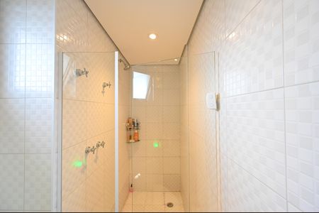 Apartamento à venda com 65m², 2 quartos e 2 vagasBanheiro da Suíte