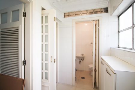 Apartamento à venda com 105m², 3 quartos e 1 vagaÁrea de Serviço