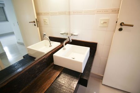 Apartamento à venda com 105m², 3 quartos e 1 vagaBanheiro 