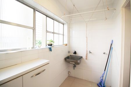 Apartamento à venda com 105m², 3 quartos e 1 vagaÁrea de Serviço