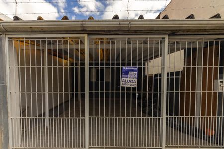 Casa para alugar com 95m², 3 quartos e 2 vagas Casa para alugar com 95m², 3 quartos e 2 vagasFachada + Plaquinha