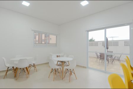 Apartamento para alugar com 56m², 2 quartos e 1 vaga Apartamento para alugar com 56m², 2 quartos e 1 vagaÁrea comum - Salão de festas