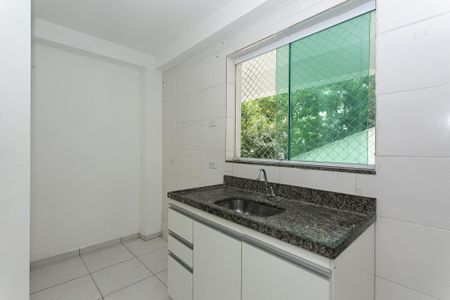 Cozinha de apartamento para alugar com 1 quarto, 40m² em Penha de França, São Paulo