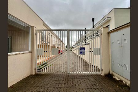 Casa de condomínio para alugar com 120m², 3 quartos e 2 vagas Casa de condomínio para alugar com 120m², 3 quartos e 2 vagasFachada