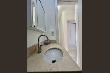 Casa de condomínio para alugar com 120m², 3 quartos e 2 vagas Casa de condomínio para alugar com 120m², 3 quartos e 2 vagasBanheiro