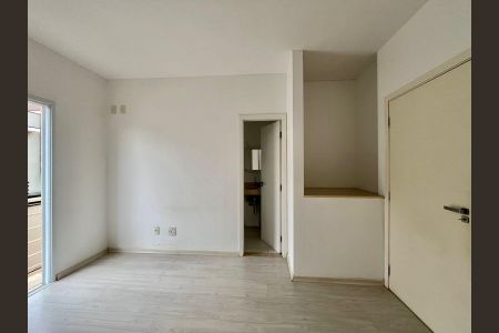Casa de condomínio para alugar com 120m², 3 quartos e 2 vagas Casa de condomínio para alugar com 120m², 3 quartos e 2 vagasSuíte