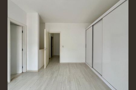 Suíte de casa de condomínio à venda com 3 quartos, 120m² em Chácara Primavera, Campinas