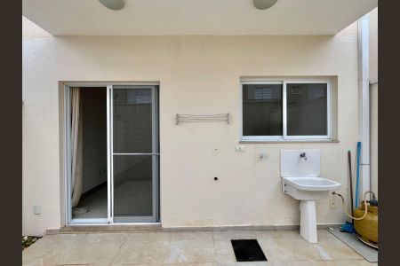 Casa de condomínio para alugar com 120m², 3 quartos e 2 vagas Casa de condomínio para alugar com 120m², 3 quartos e 2 vagasQuintal