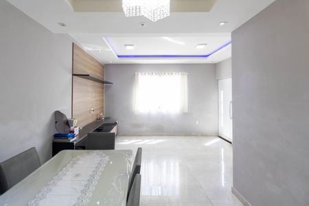 Sala de casa para alugar com 4 quartos, 120m² em Campo Grande, Rio de Janeiro