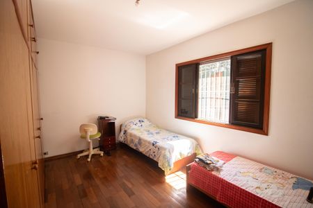 QUARTO 1 de casa à venda com 2 quartos, 175m² em Parque Peruche, São Paulo