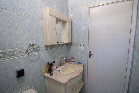 Casa à venda com 175m², 3 quartos e 2 vagasBANHEIRO