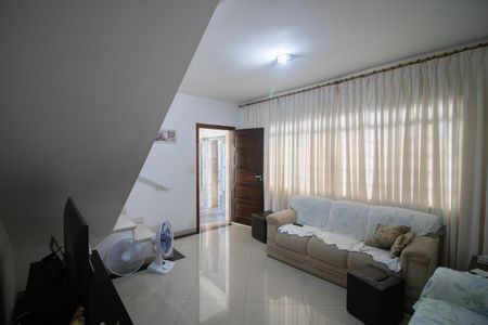 Casa à venda com 175m², 3 quartos e 2 vagasSALA