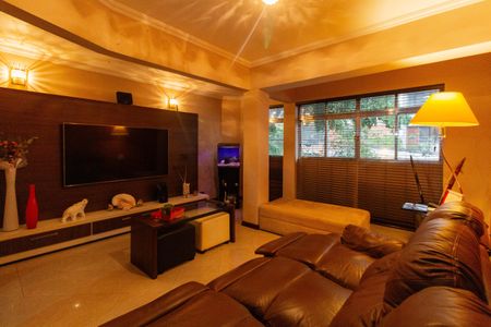 Sala de casa à venda com 3 quartos, 240m² em Perdizes, São Paulo