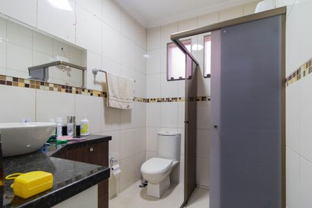 Casa à venda com 240m², 3 quartos e 2 vagasSuíte