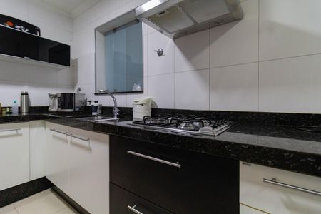 Casa à venda com 240m², 3 quartos e 2 vagasCozinha