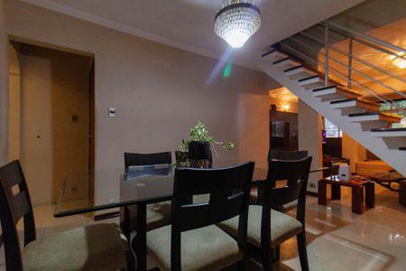 Casa à venda com 240m², 3 quartos e 2 vagasCopa