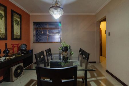 Casa à venda com 240m², 3 quartos e 2 vagasCopa