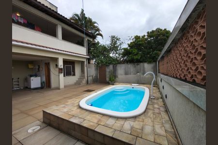 Casa de condomínio à venda com 129m², 4 quartos e 2 vagas