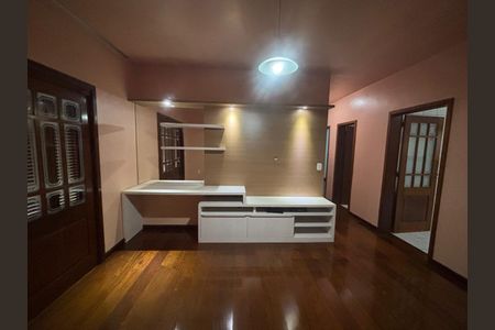 Casa para alugar com 160m², 3 quartos e 2 vagas