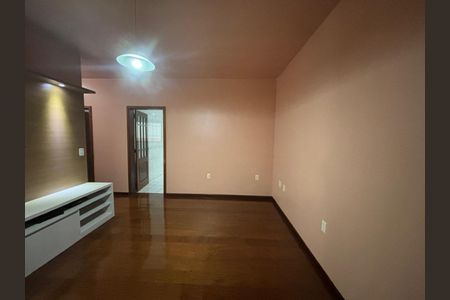 Casa para alugar com 160m², 3 quartos e 2 vagas
