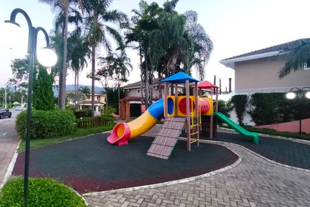 Casa de condomínio à venda com 173m², 4 quartos e 5 vagas