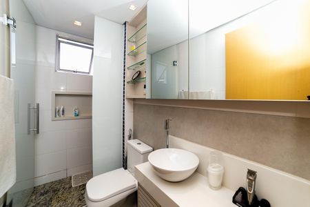 Apartamento para alugar com 56m², 2 quartos e 2 vagas Apartamento para alugar com 56m², 2 quartos e 2 vagasBanheiro Social