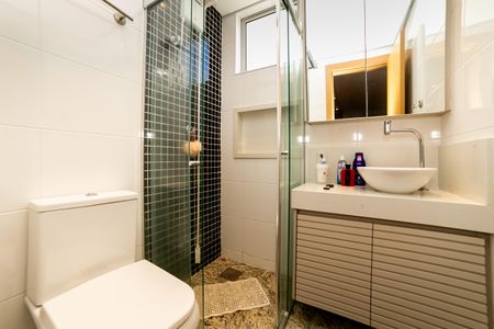 Apartamento para alugar com 56m², 2 quartos e 2 vagas Apartamento para alugar com 56m², 2 quartos e 2 vagasBanheiro da Suíte