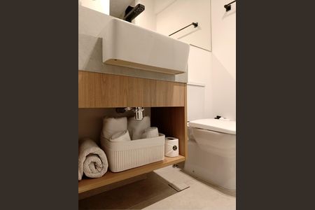 Studio para alugar com 31m², 1 quarto e 1 vaga Studio para alugar com 31m², 1 quarto e 1 vagaBanheiro