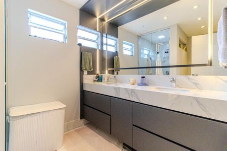 Apartamento à venda com 118m², 2 quartos e 1 vagaBanheiro da Suíte