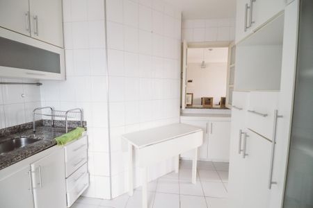 Apartamento à venda com 50m², 2 quartos e 1 vaga Apartamento à venda com 50m², 2 quartos e 1 vagaCozinha