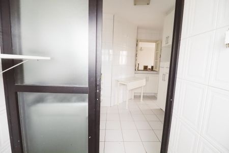 Apartamento à venda com 50m², 2 quartos e 1 vaga Apartamento à venda com 50m², 2 quartos e 1 vagaÁrea de Serviço