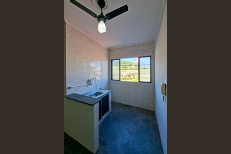 Cozinha  de kitnet/studio para alugar com 0 quarto, 33m² em Boqueirão, Praia Grande