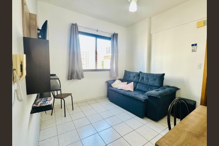Sala de apartamento para alugar com 1 quarto, 54m² em Vila Tupi, Praia Grande