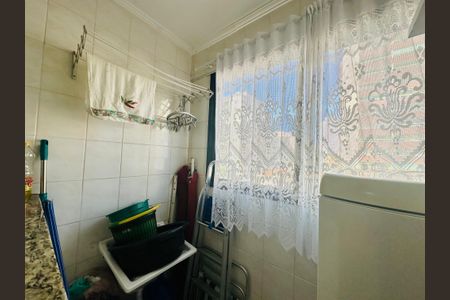 Área de serviço de apartamento para alugar com 1 quarto, 54m² em Vila Tupi, Praia Grande